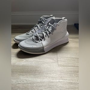 Men’s under armor sneakers Size 12